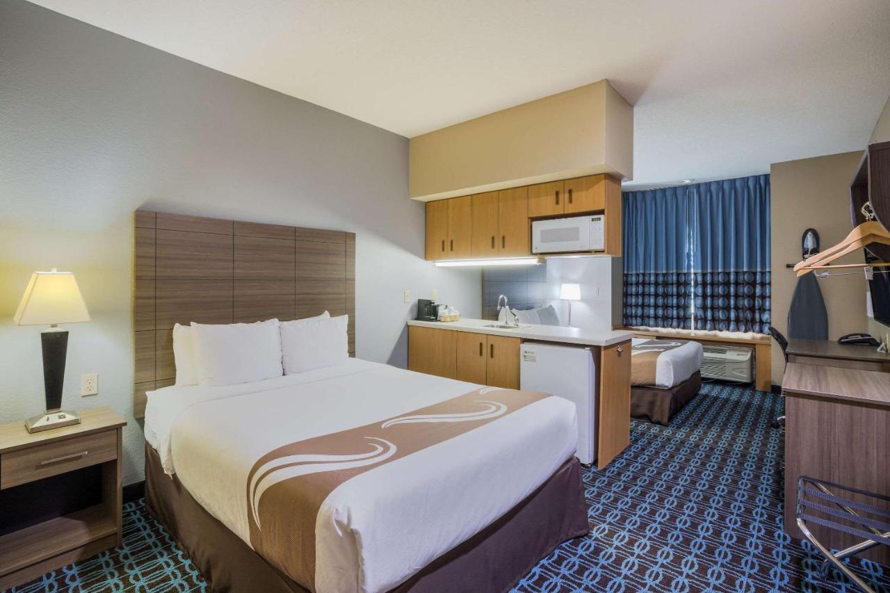 Sonesta Essential Hotel Блу Спрингс Екстериор снимка