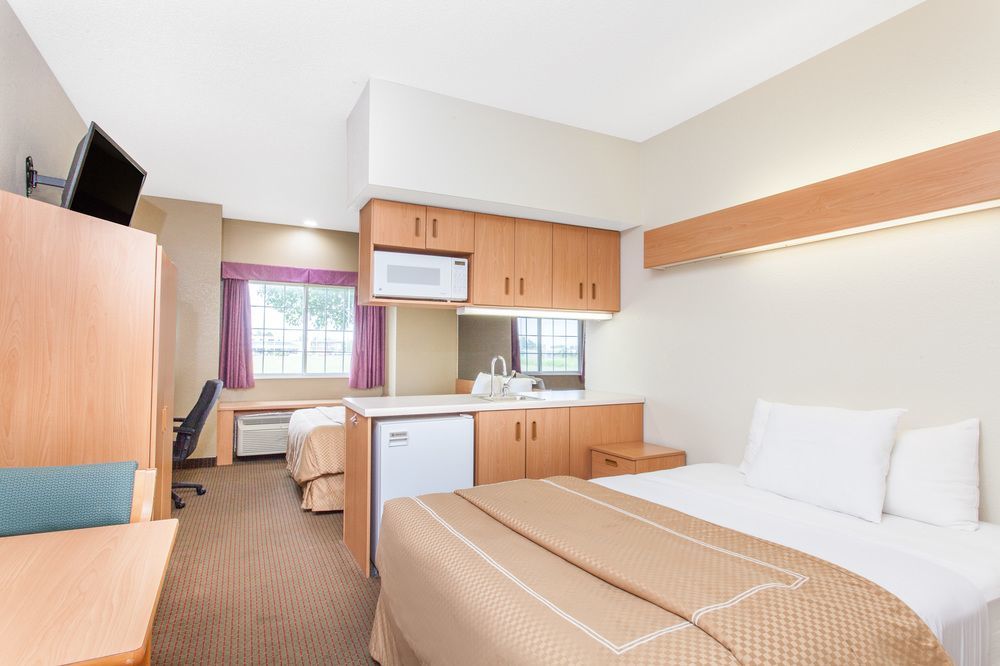 Sonesta Essential Hotel Блу Спрингс Екстериор снимка