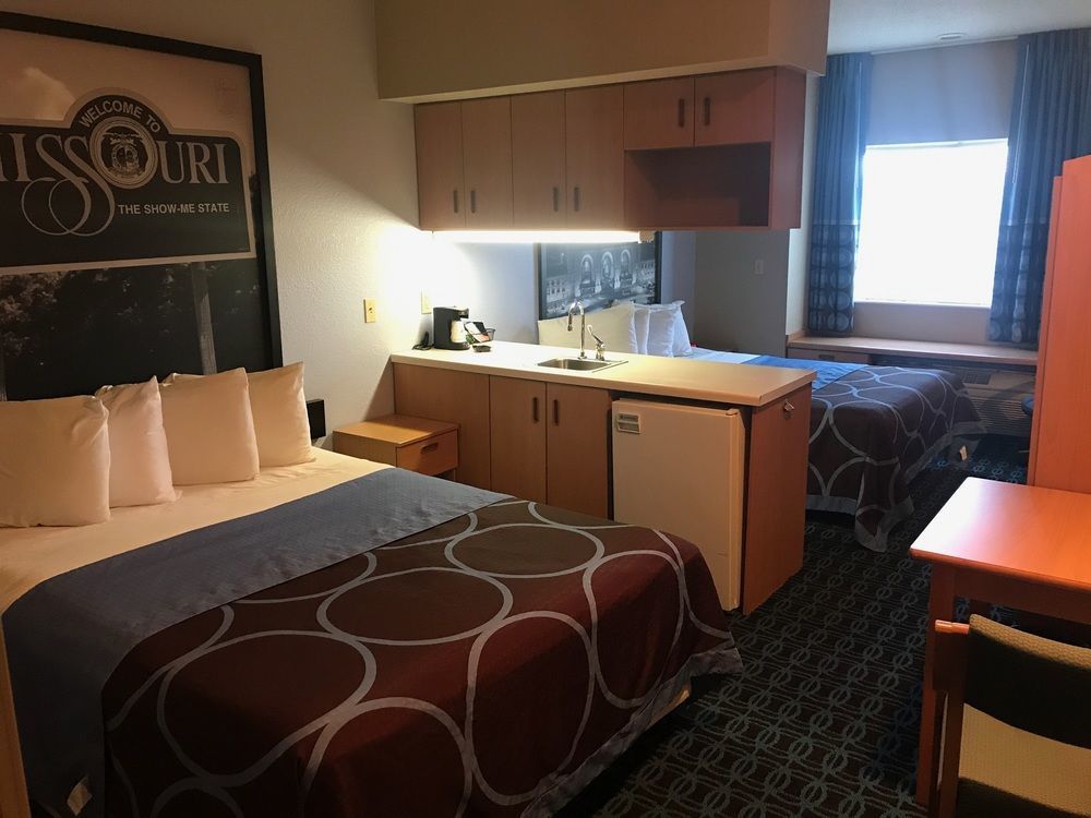 Sonesta Essential Hotel Блу Спрингс Екстериор снимка